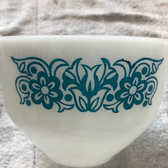 Fire King Milk Glass Bowl - rare teal retro design - Picture 4 of 6